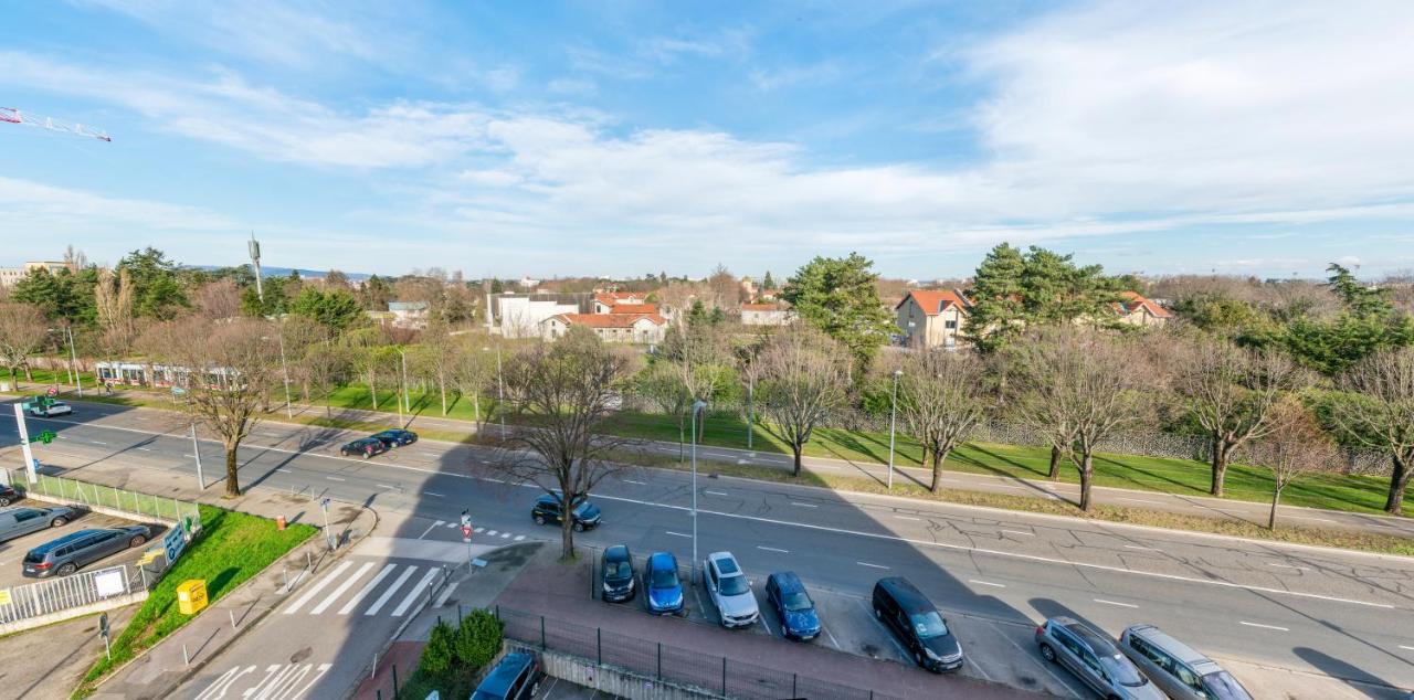 ブロンT2 De Standing Climatise Avec Parking Prive, Tram T2 T5, Hopitaux Estアパートメント エクステリア 写真